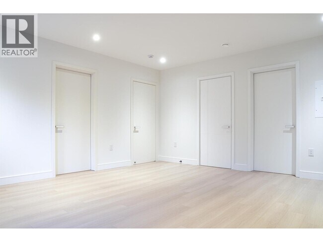 Building Photo - 3988 W 31st Ave