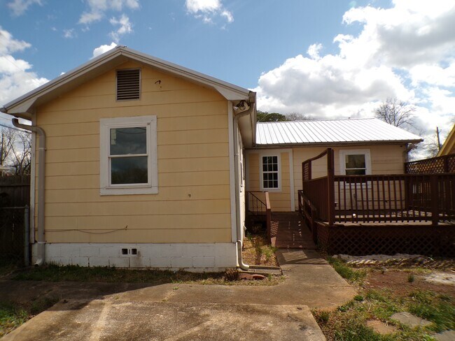 Foto del edificio - 1400 19th Pl SW