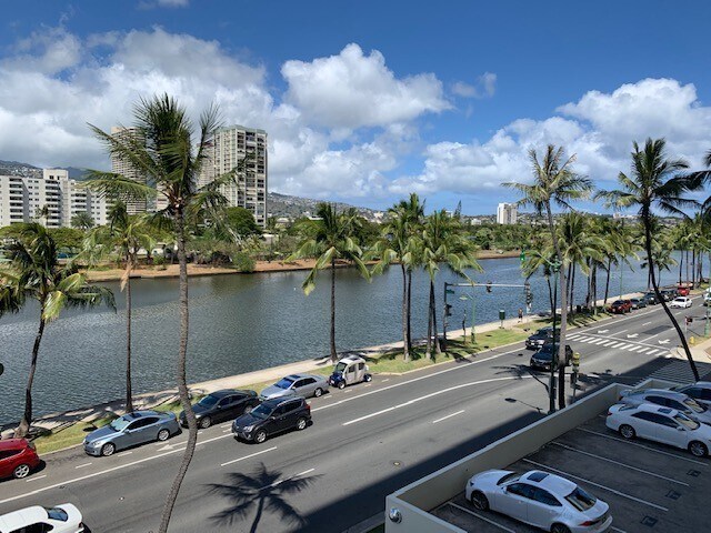 Foto del edificio - Waikiki Twin Towers - Great location in he...