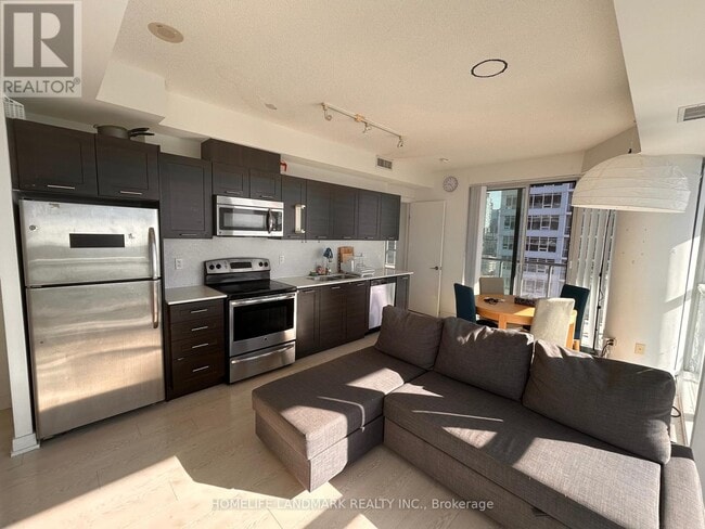 Building Photo - 20 Bruyeres Mews