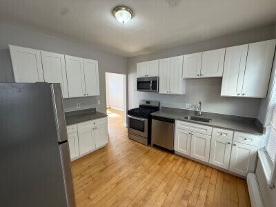 Primary Photo - 139 Bowdoin St