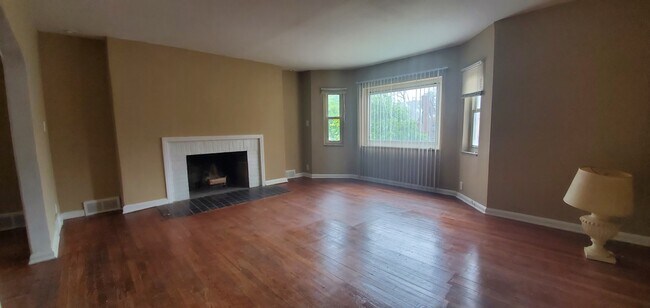 Foto del edificio - Roselawn