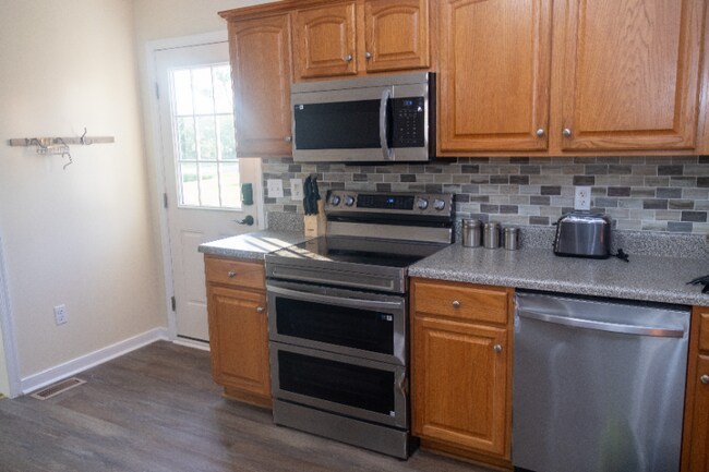 Foto del edificio - 6311 Osborne Turnpike