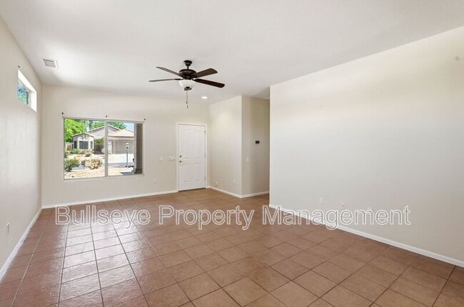 Building Photo - 15893 W Arrowhead Dr