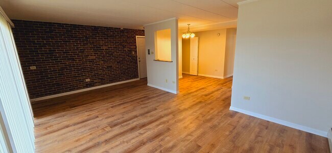 Foto del edificio - 9625-9633 Ridgeland Ave