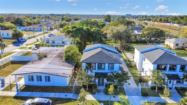 Foto del edificio - 21226 SW 119th Ave