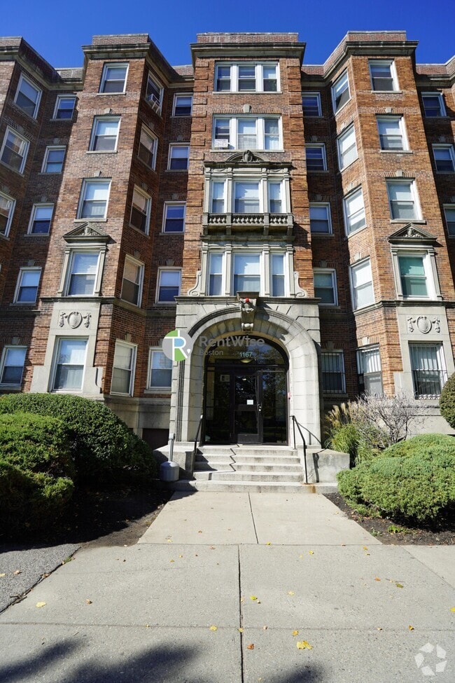 Building Photo - 1167 Boylston St