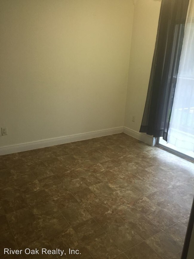 Foto del edificio - 2300 Twelve Oaks Dr