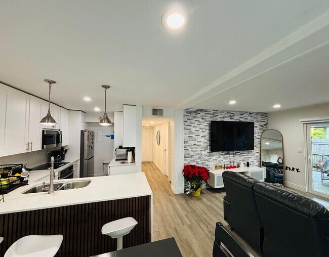 Foto del edificio - 8000 NW 74th Terrace