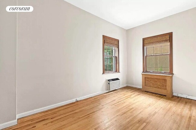 Building Photo - 39 W 83rd St