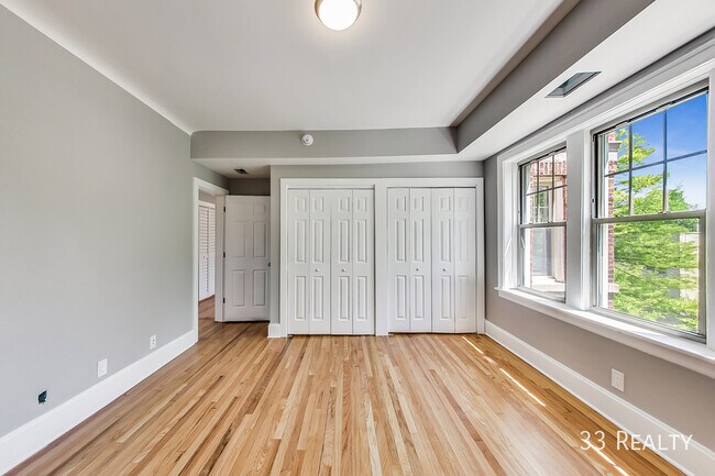 Foto del edificio - 934 Pleasant St