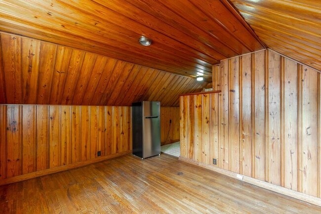 Building Photo - 538 Wando Dr