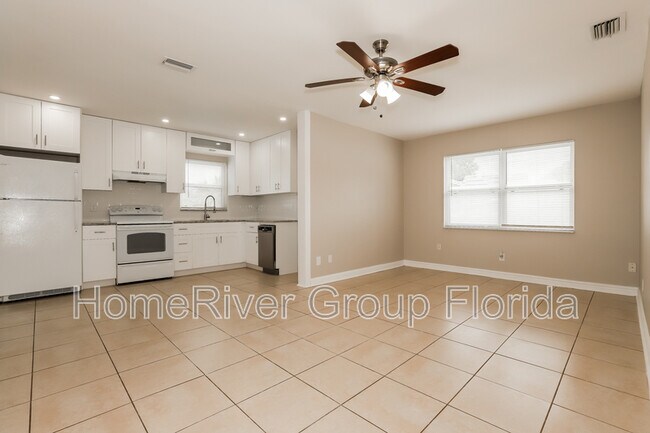Foto del edificio - 779 Lynndale St N