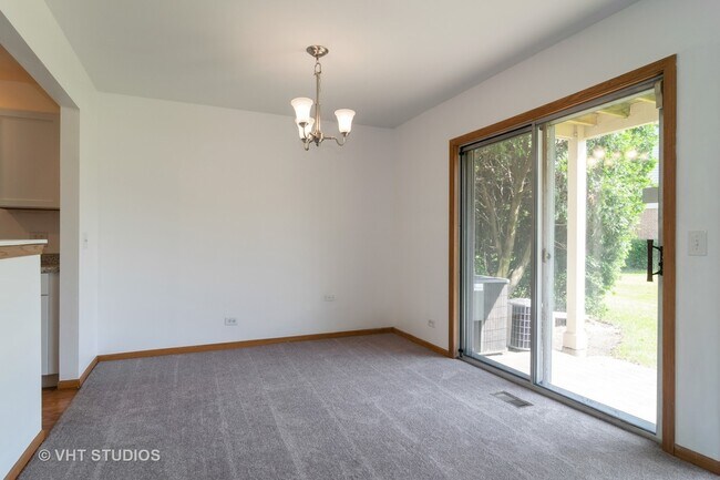 Foto del edificio - 205 Glasgow Ln