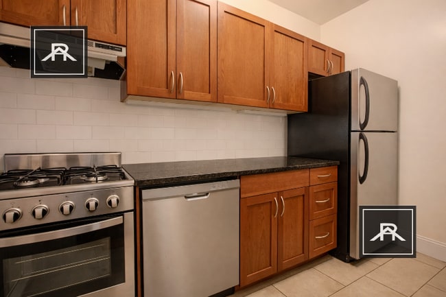 Foto del edificio - 1340 Commonwealth Ave