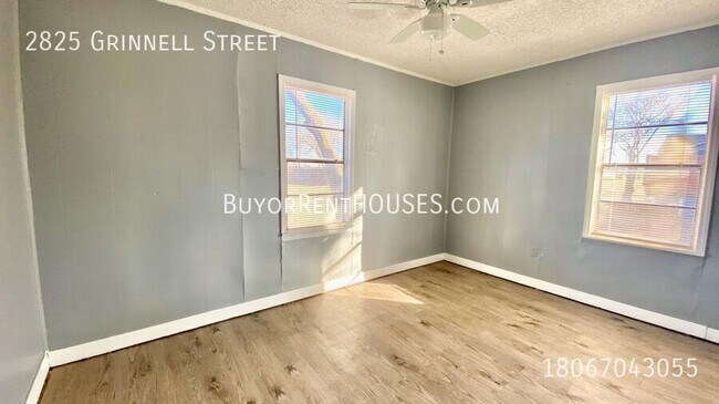 Foto del edificio - $499 Move-In Special (+ admin fee) + $0 De...