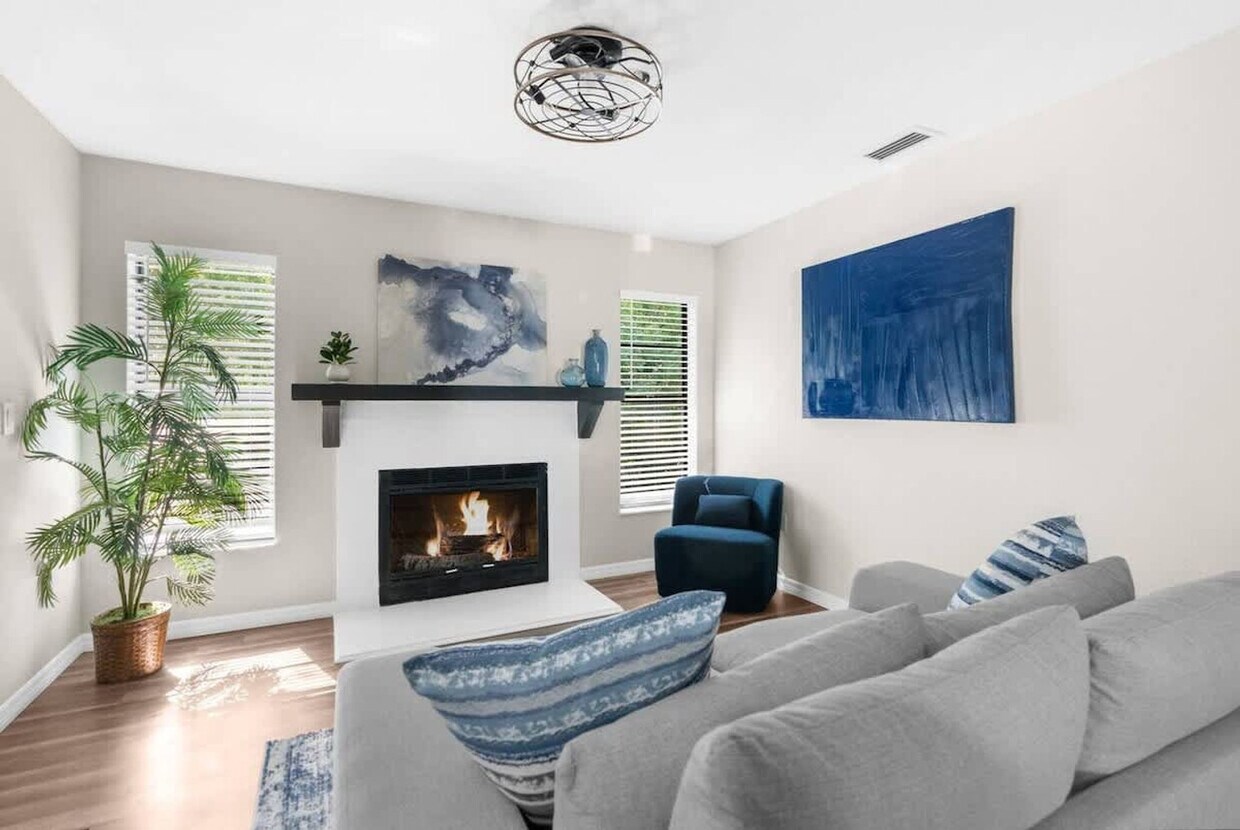Foto principal - 13501 Whitby Rd