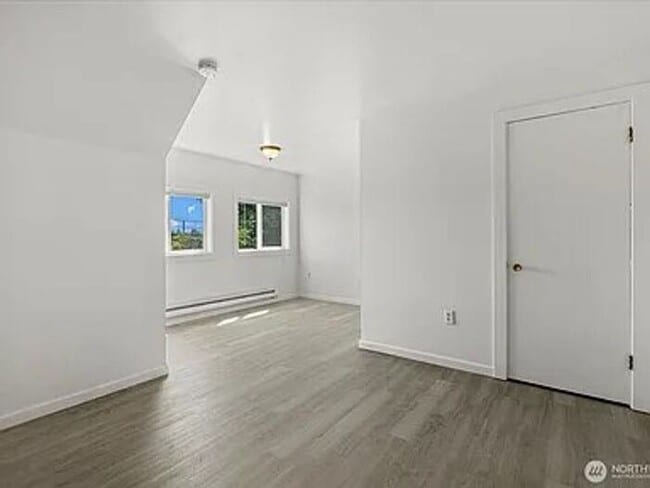 Building Photo - 3734 S M St