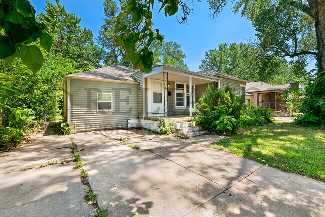 Foto del edificio - 2146 S Crestway St