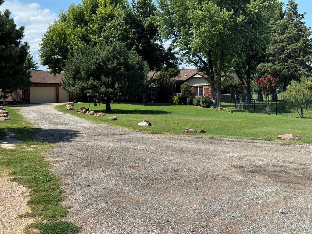 Foto principal - 3701 E Waterloo Rd