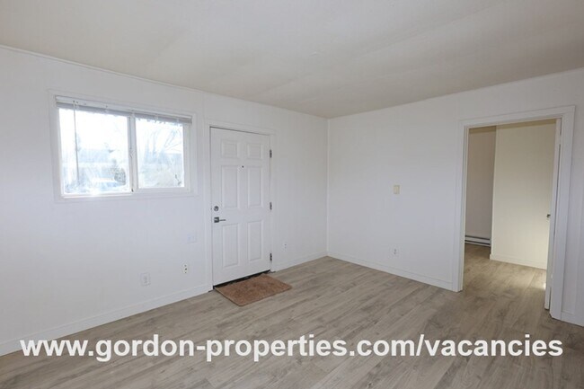 Foto del edificio - SE Arista Dr - Single level 1 bedroom apartment with den/office in the heart of Oak Grove