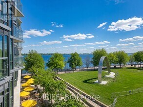 Building Photo - 55 Merchants' Wharf