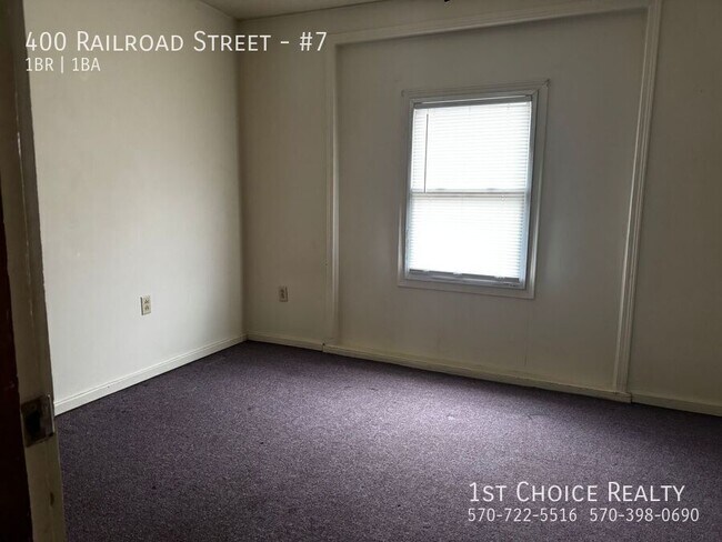 Foto del edificio - 400 Railroad St