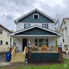 Building Photo - 11724 Jesse Ave