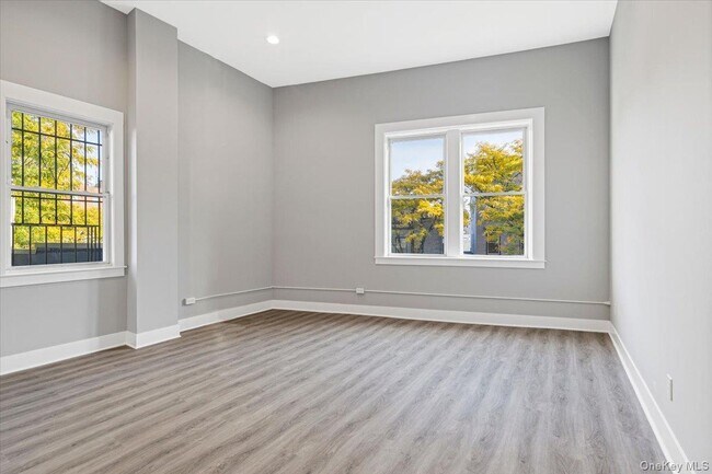 Foto del edificio - 47 Beekman Ave