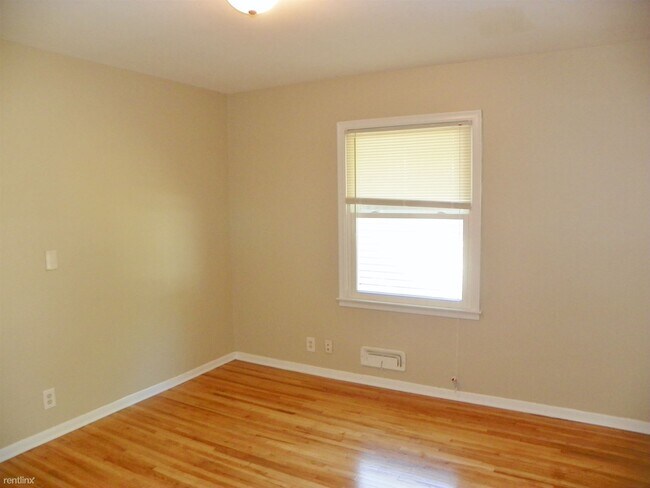 Building Photo - 4 br, 2 bath House - 7025 Edgewood Avenue