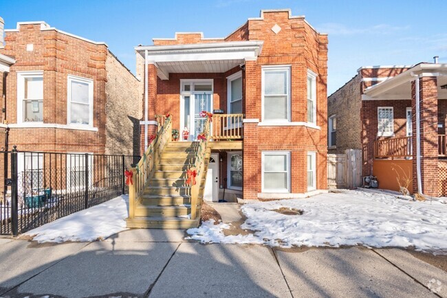 Building Photo - 2315 S 59th Ct