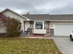 Building Photo - 3863 Ridgeview Cir