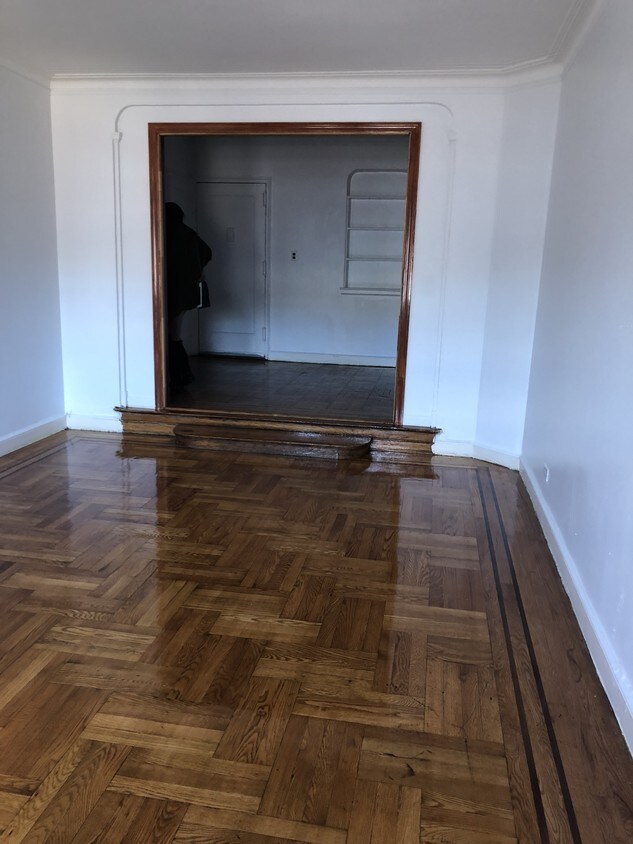 Foto principal - 95 W 195th St