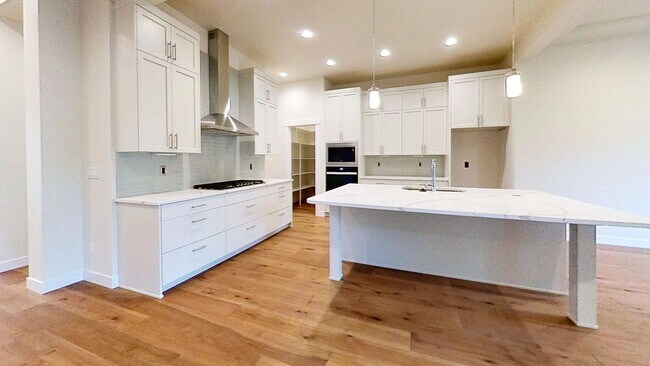 Foto del edificio - Contemporary 4 Bedroom Oasis on Quiet Dead...