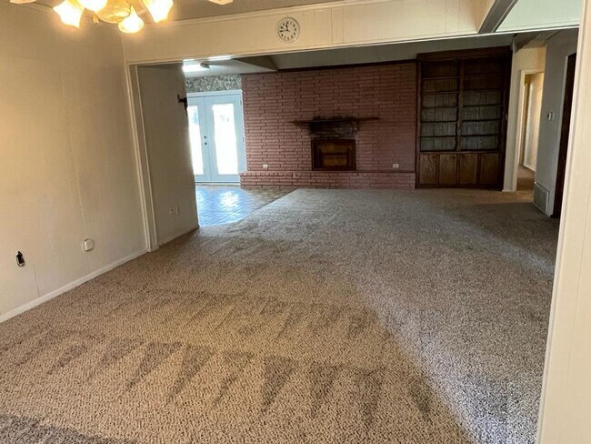 Foto del edificio - Large 3 Bedroom Single Family House for re...