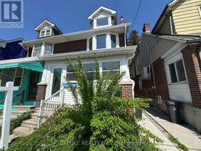 Building Photo - 139 Greenwood Ave