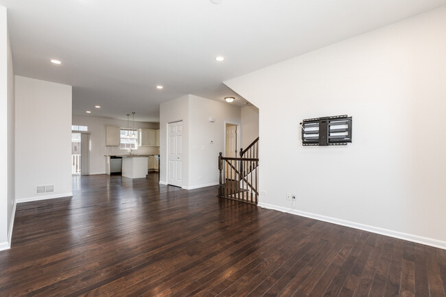 Building Photo - 10615 W 153rd St
