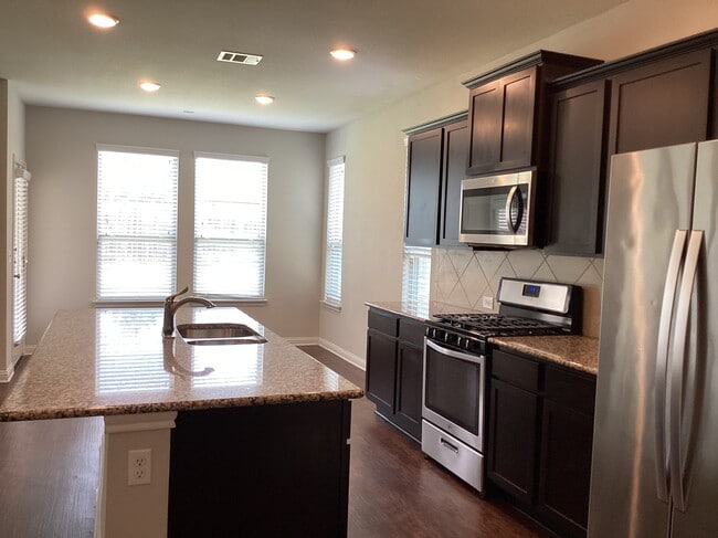 Building Photo - 6109 Gerard Dr