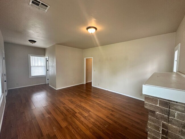 Foto del edificio - 750 S Jenkins Ave