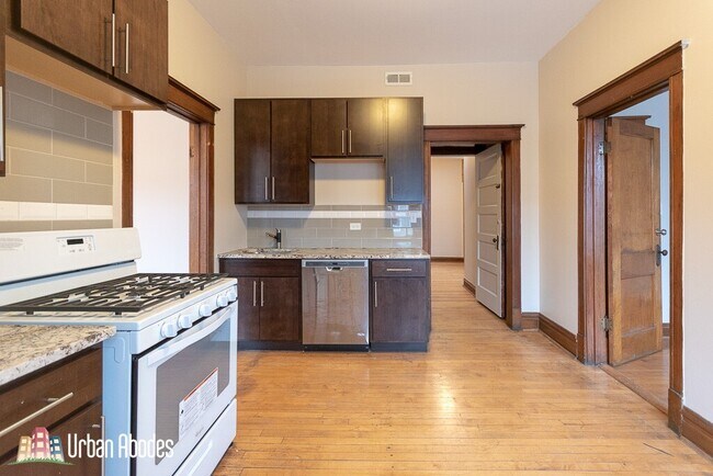 Foto del edificio - 2457 W Rice St