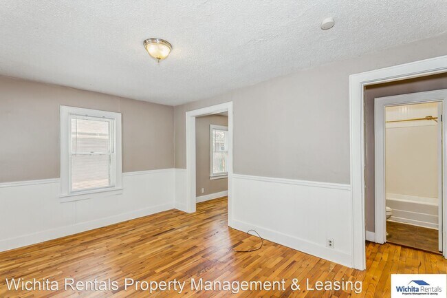 Foto del edificio - 2 br, 1 bath House - 210 S. Edwards