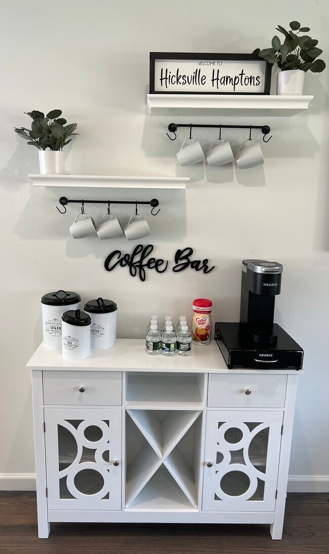 Building Photo - 7 Liberty Ave