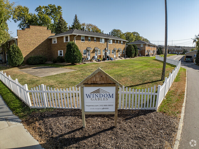 Building Photo - Windom Gables