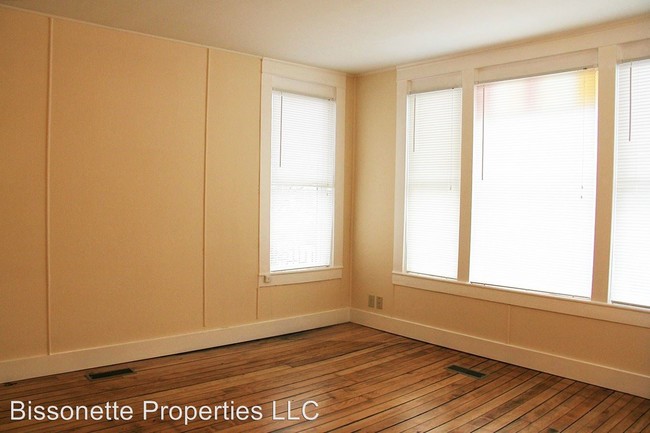 Building Photo - 137 Park St