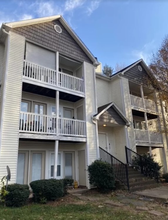 Foto principal - 2326 W Vandalia Rd