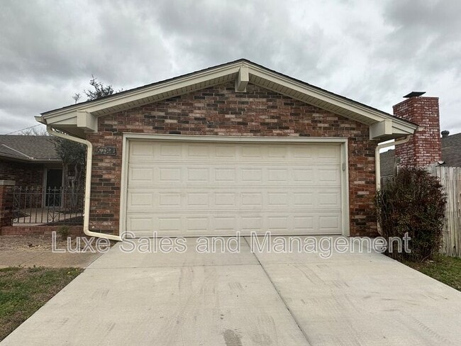 Photo - 6102 N Ross Ave House
