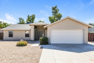 Building Photo - 7453 E Diamond Ave