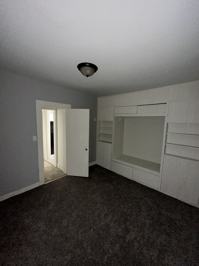 Foto del edificio - 64 McElwain Ave