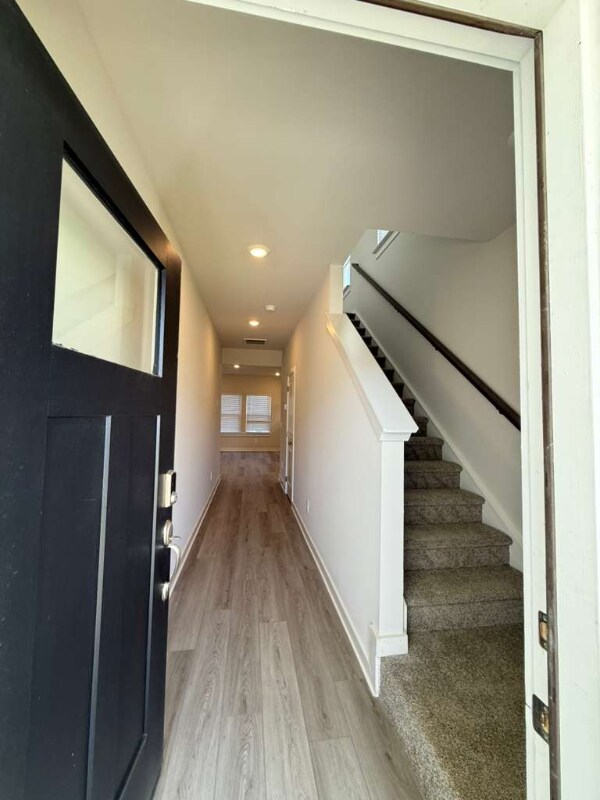 Foto del edificio - 3927 Northbrook Dr