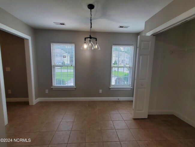 Building Photo - 4232 Brook Creek Ln